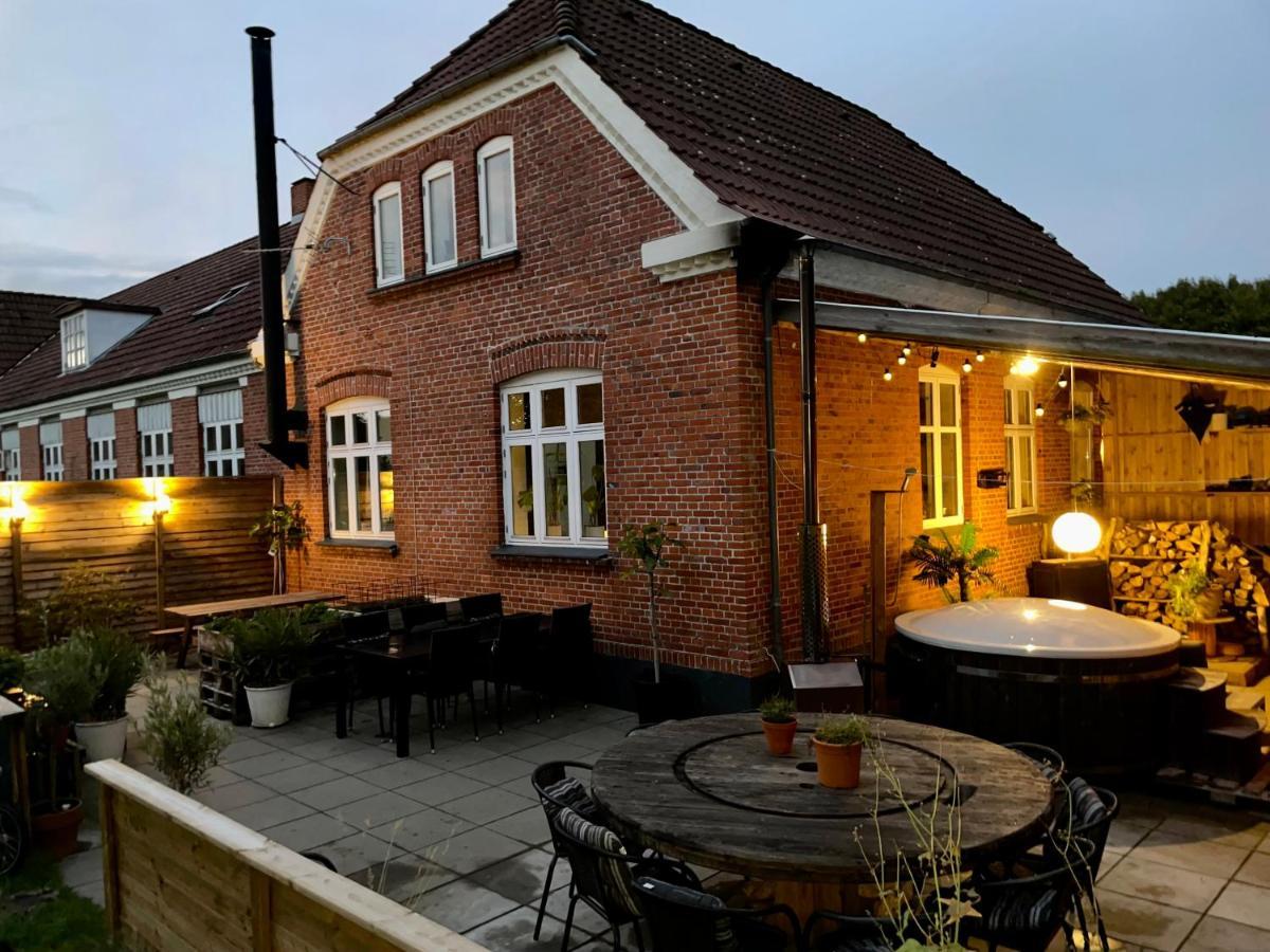 Hestkaer Family Rooms Grindsted Exterior foto